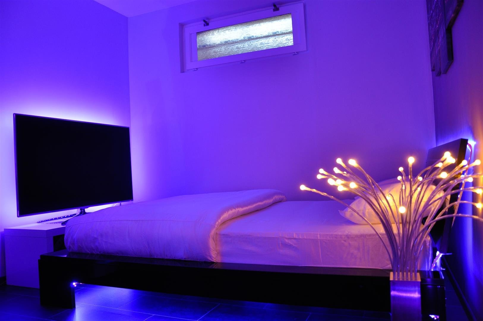 Tik Tok Lights: le strisce LED per illuminare al camera da letto