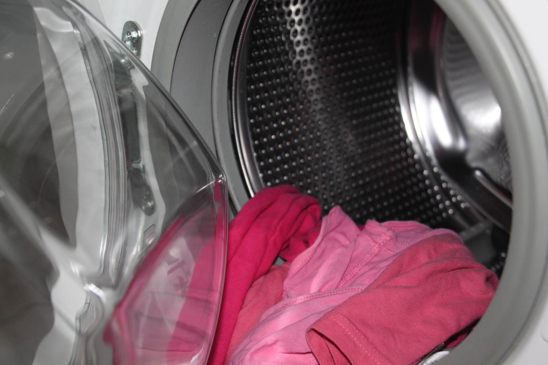 Come prendersi cura della propria lavatrice: consigli e suggerimenti