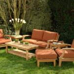 Quali materiali scegliere per i mobili da giardino?