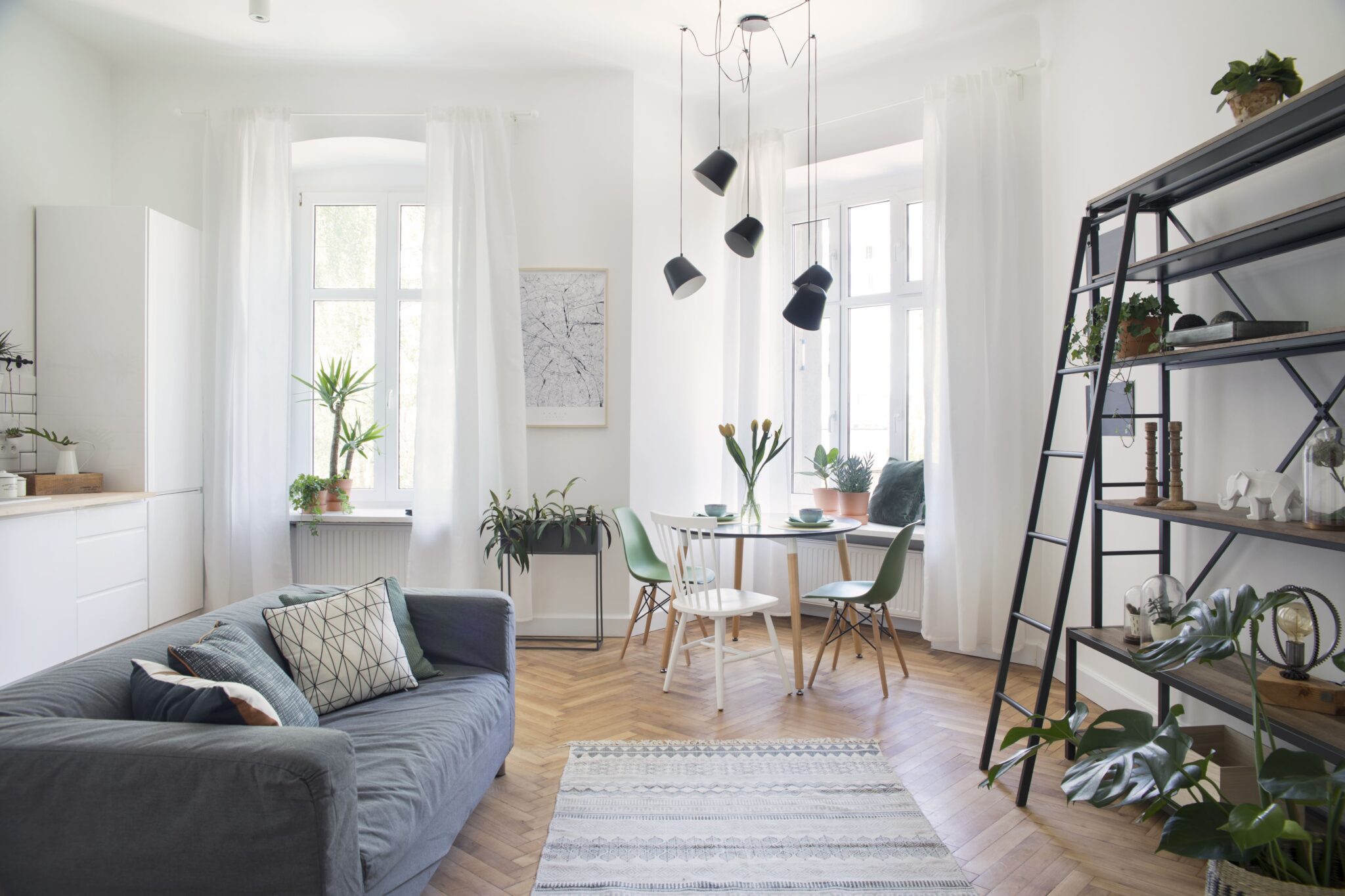 Ecco 10 idee geniali per arredare una casa piccola e farla sembrare più ...