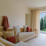 Arredare con i cuscini: come trasformare lo spazio con stile e comfort slow-living-casa-tranquilla-pace